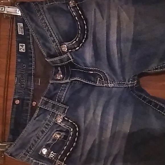 Miss Me Jeans - Picture 1 of 7